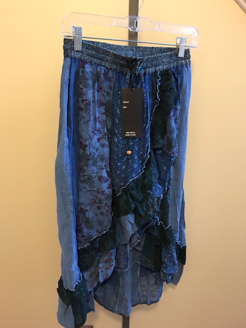 YOUNG THREADS NWT SKIRT BLUE Split Hem Lined Medium